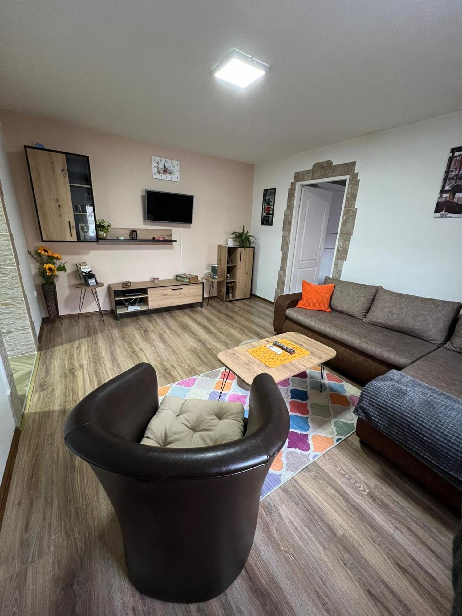 Apartman Su Libero Appartement Subotica Buitenkant foto